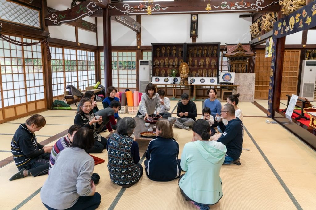 長福寺寺ヨガお茶タイム